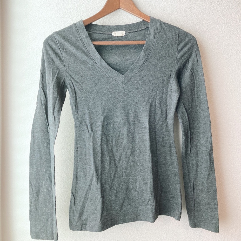 Fitted long sleeve tee